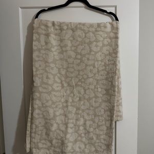 One Wednesday x Jillian Harris universal throw